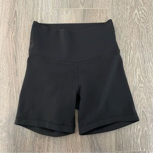 Tna butter biker shorts size xs